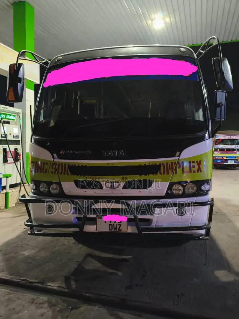 Tata Starbus Ultra Skool 2002 Green