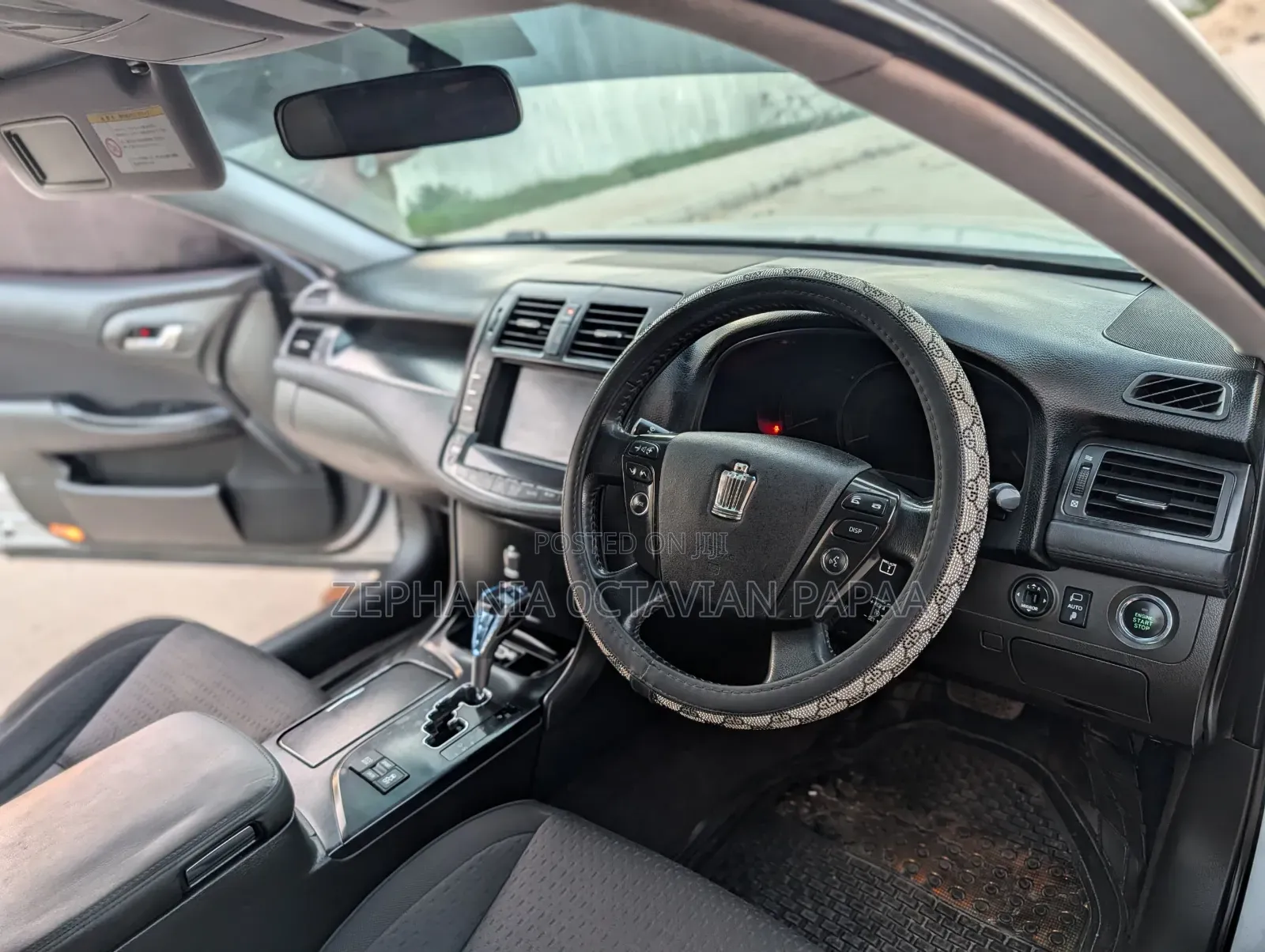 Toyota Crown 2009 Silver