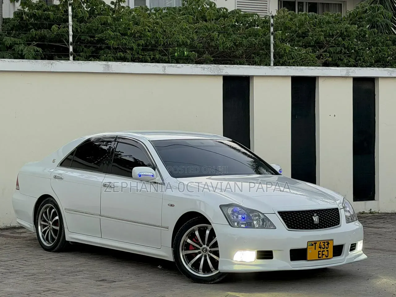 Toyota Crown 2006 White