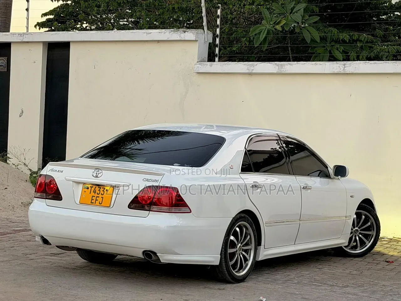 Toyota Crown 2006 White