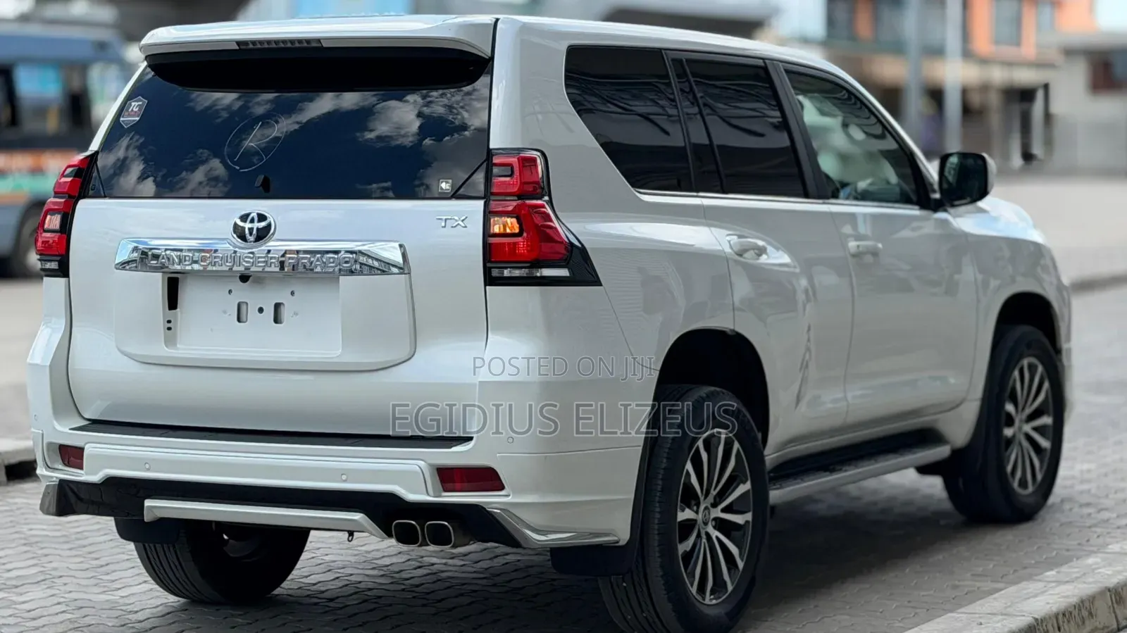 Toyota Land Cruiser Prado 2022 White