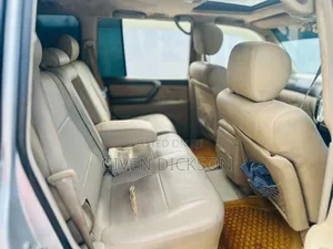 Toyota Land Cruiser 2005 Silver