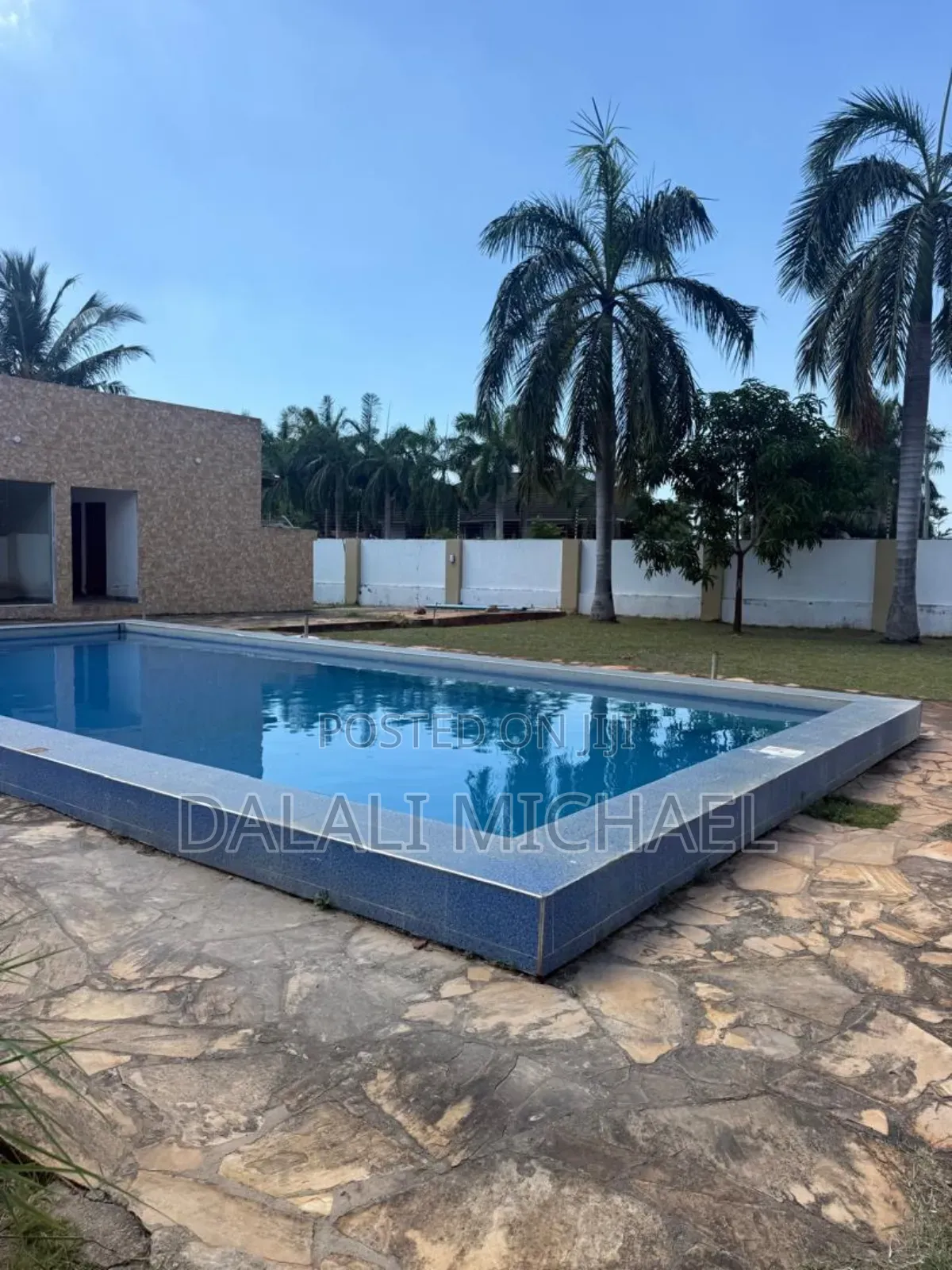 Furnished 4bdrm Villa in Mbezibeach for rent