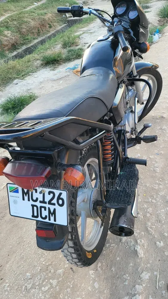 Bajaj Boxer 125 2025 Black