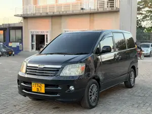 Toyota Noah 2006 Black