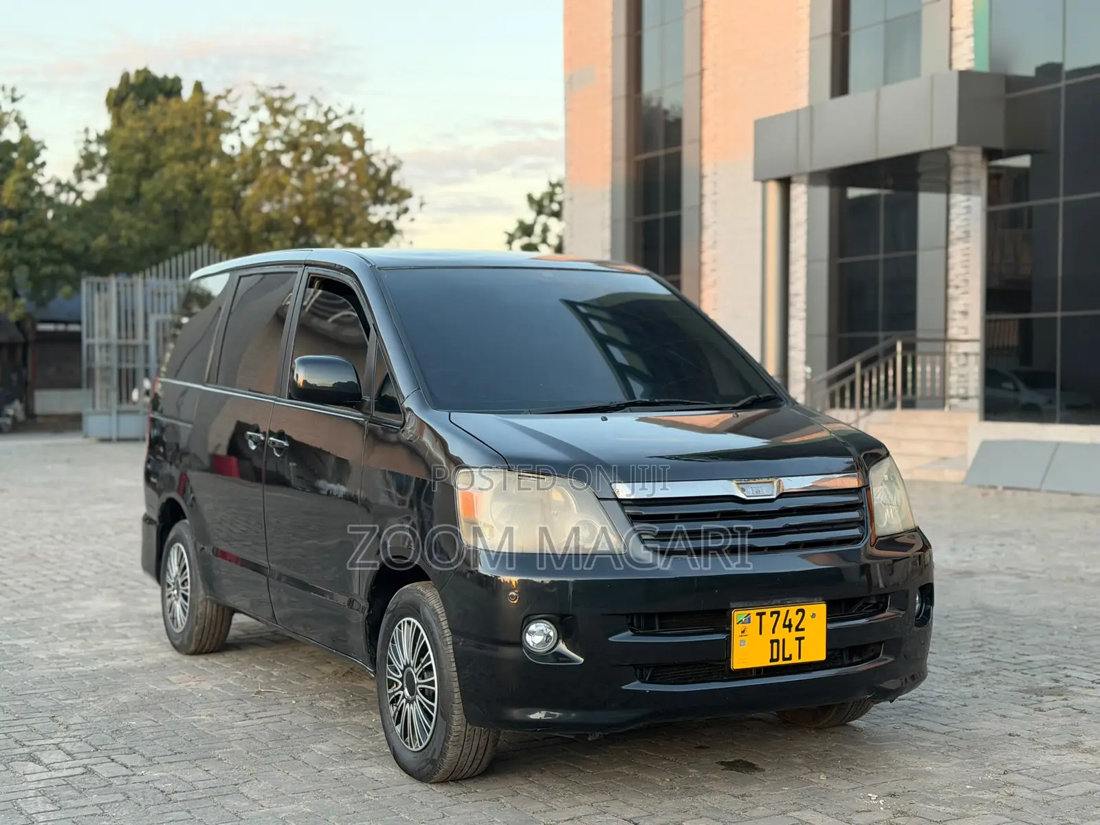 Toyota Noah 2006 Black