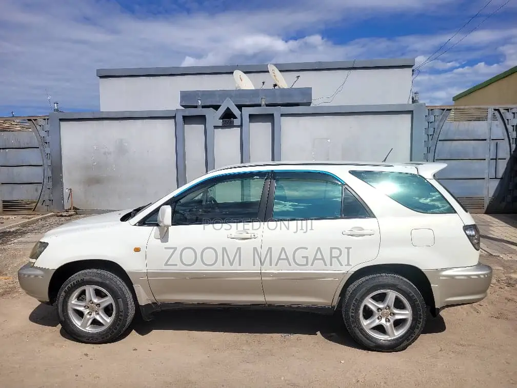 Toyota Harrier 2002 White