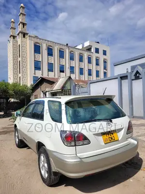 Toyota Harrier 2002 White