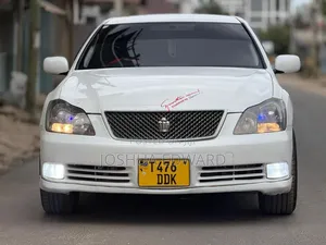 Toyota Crown 2004 White