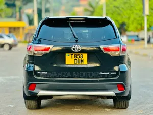 Toyota Kluger 2015 Black