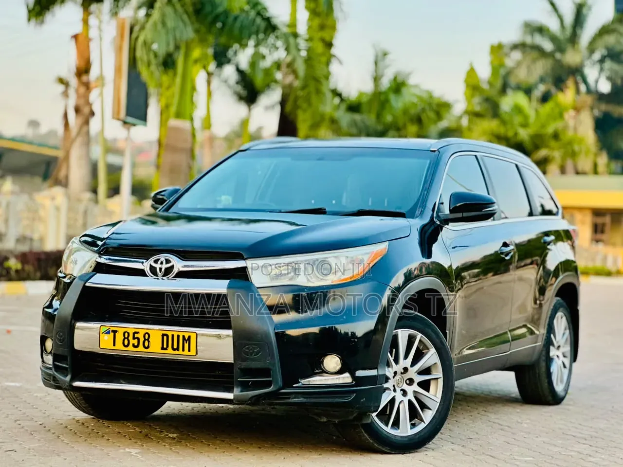 Toyota Kluger 2015 Black