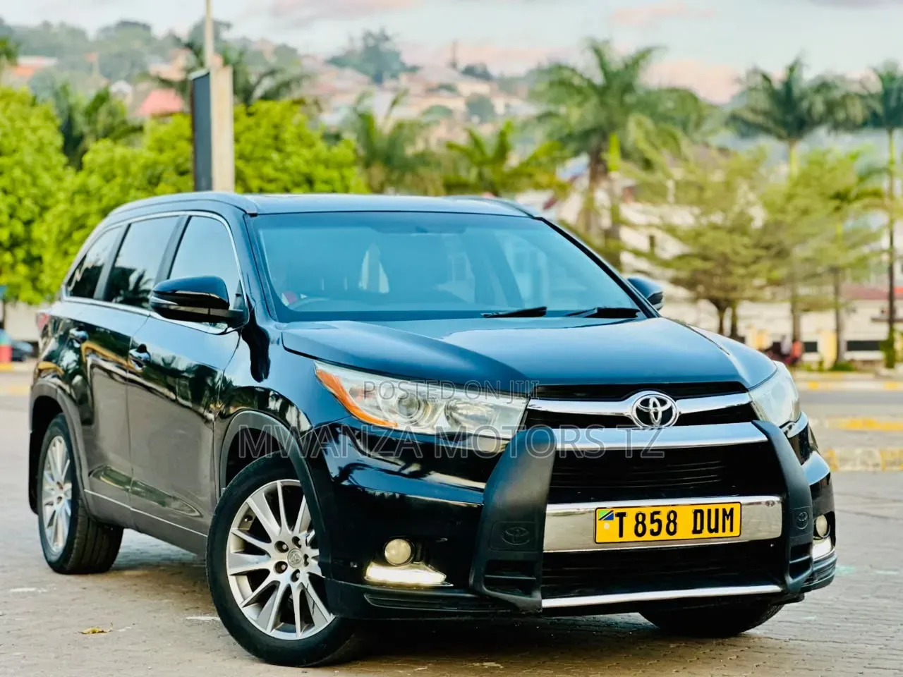 Toyota Kluger 2015 Black