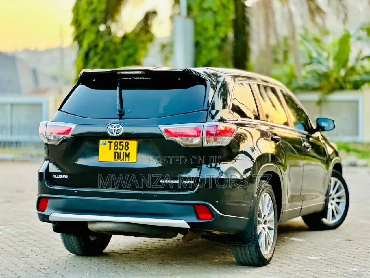 Toyota Kluger 2015 Black
