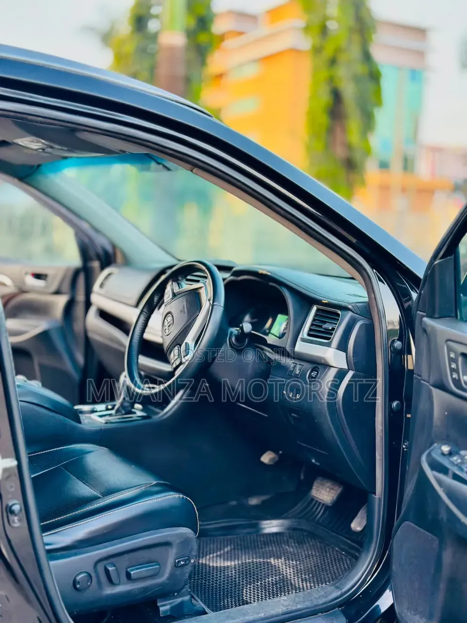 Toyota Kluger 2015 Black