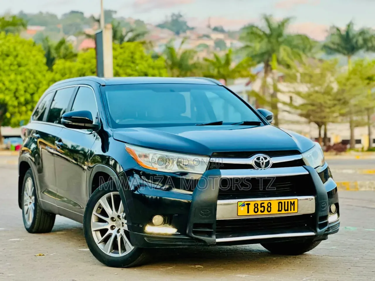 Toyota Kluger 2015 Black