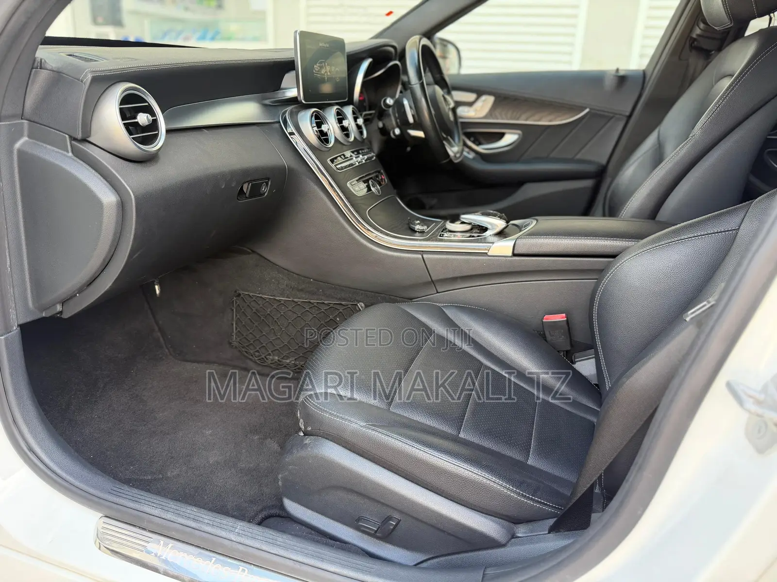 Mercedes-Benz C220 Classic 2016 White