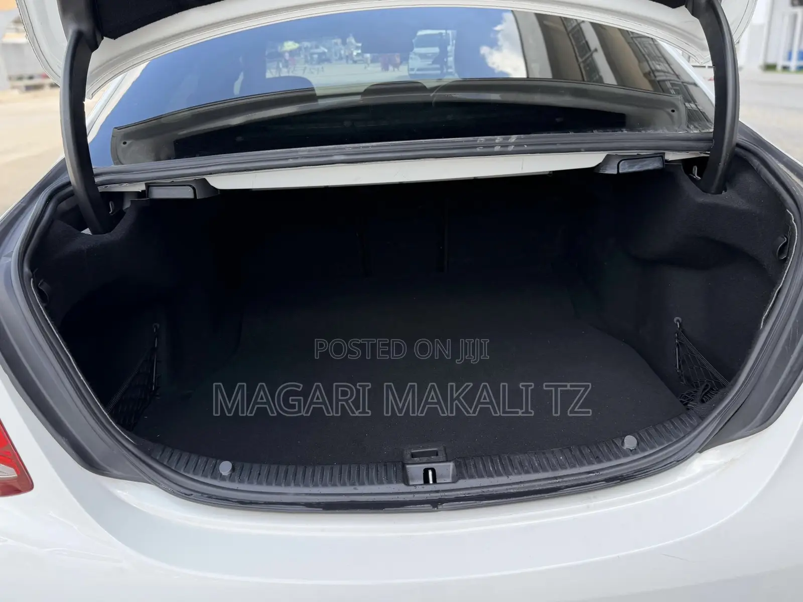 Mercedes-Benz C220 Classic 2016 White