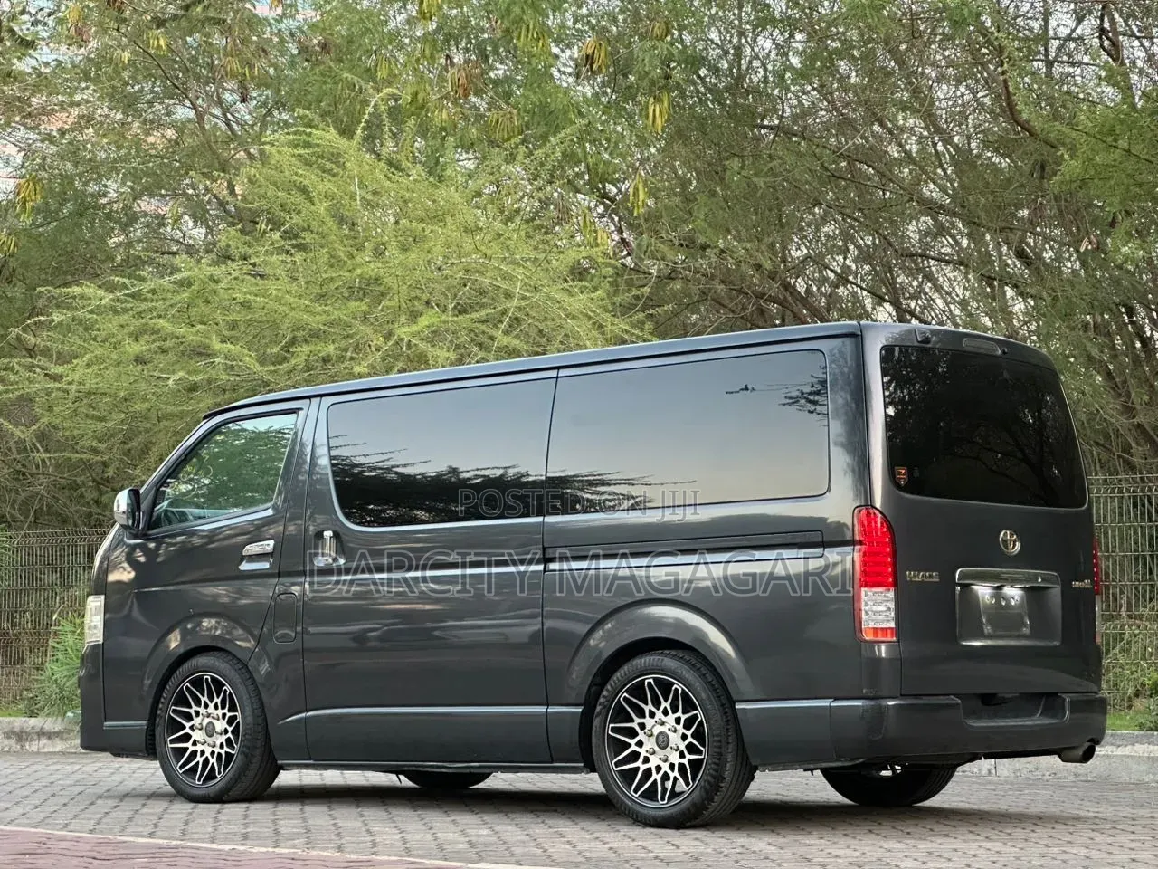Toyota Quantum 2008 Black