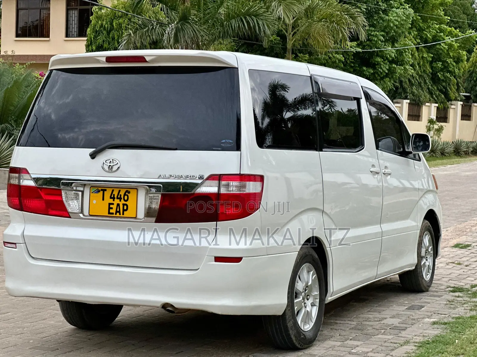 Toyota Alphard 2.4 Petrol AWD 2004 White