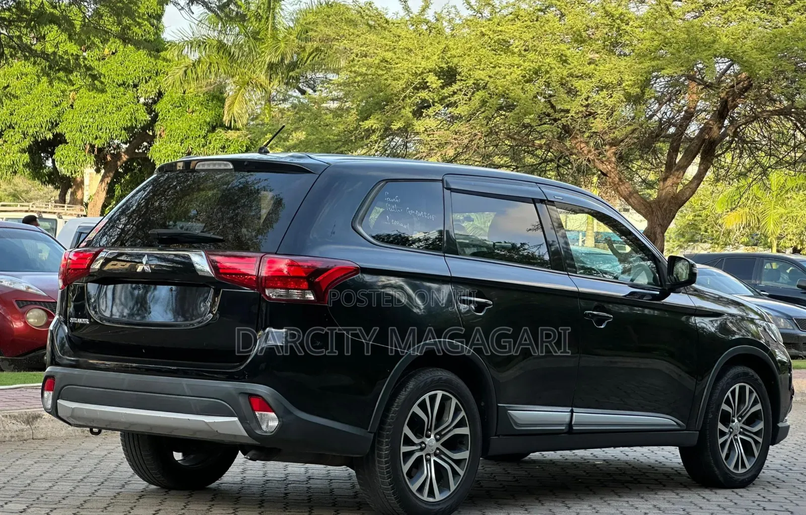 Mitsubishi Outlander 2016 Black