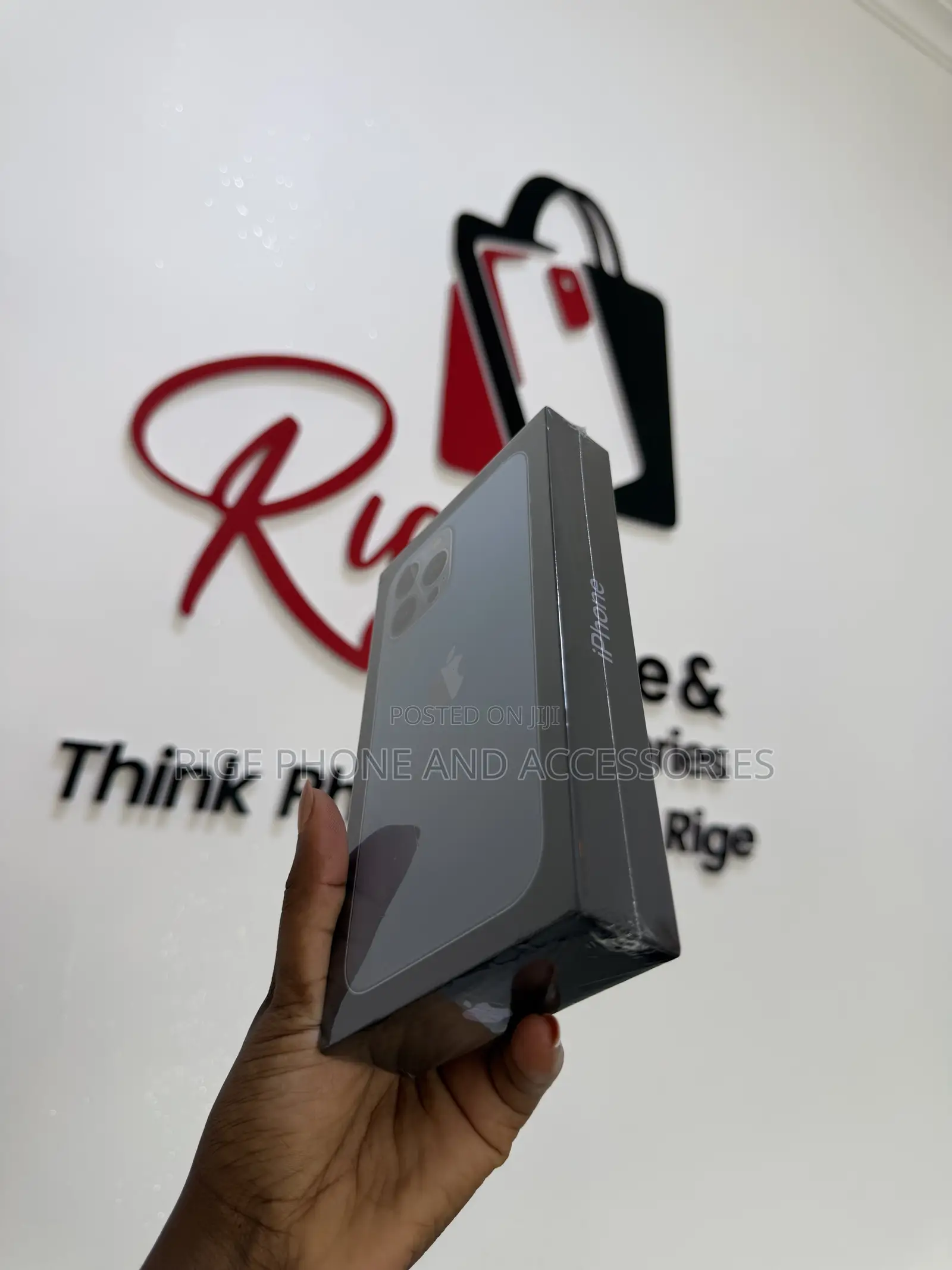 New Apple iPhone 13 Pro Max 256 GB Blue