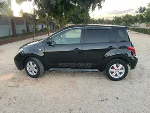 Toyota IST 2005 Black