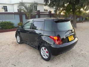 Toyota IST 2005 Black