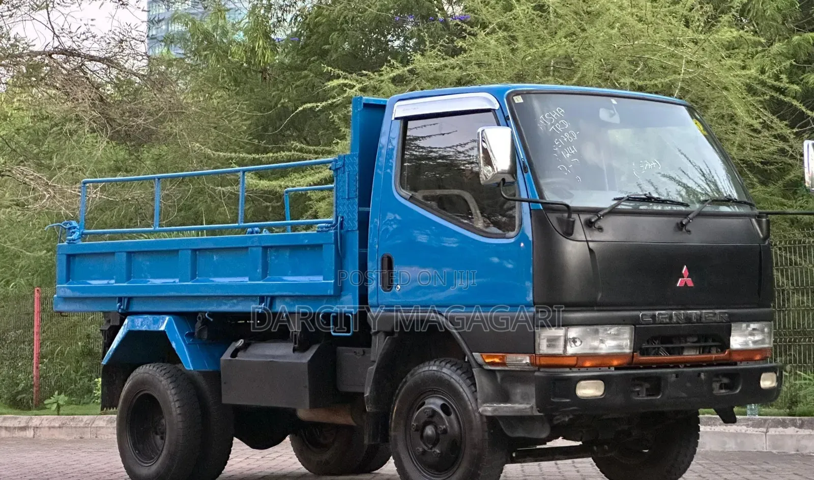 Mitsubishi Canter Tipper