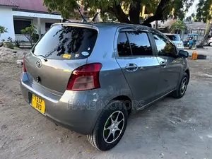 Toyota Vitz 2008 Gray