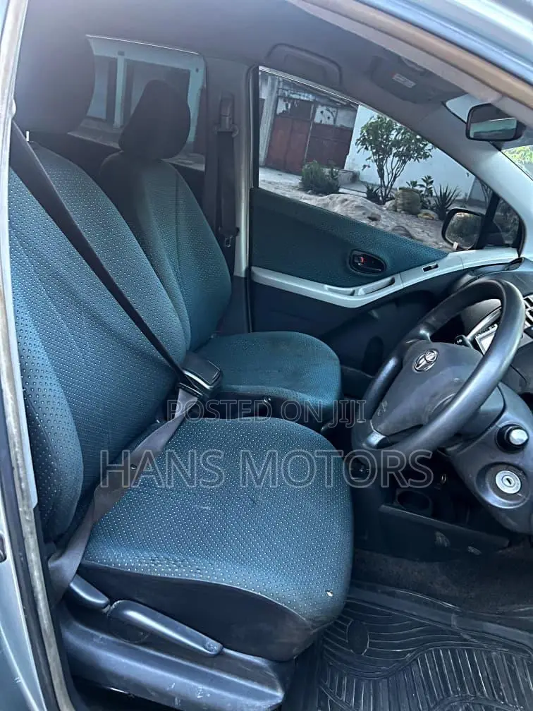 Toyota Vitz 2008 Gray