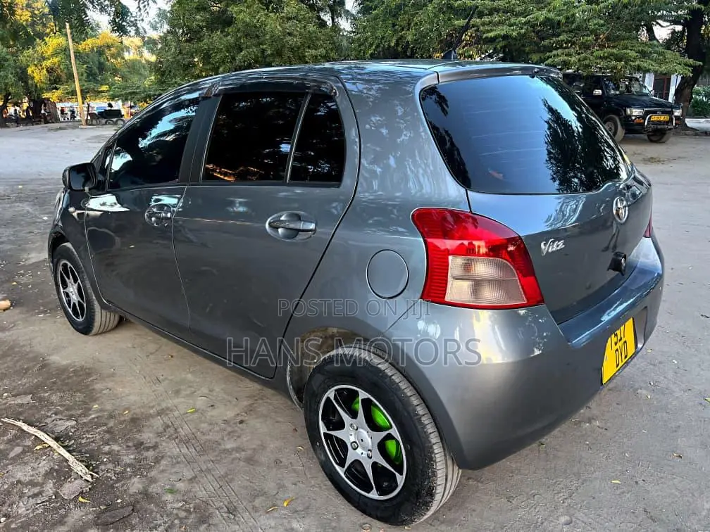 Toyota Vitz 2008 Gray