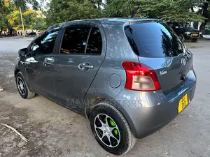 Toyota Vitz 2008 Gray