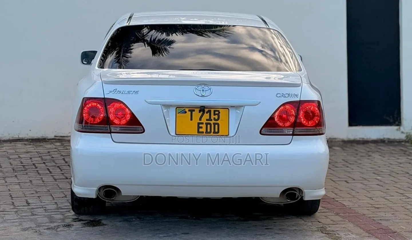 Toyota Crown 2007 White