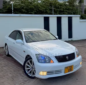 Toyota Crown 2007 White