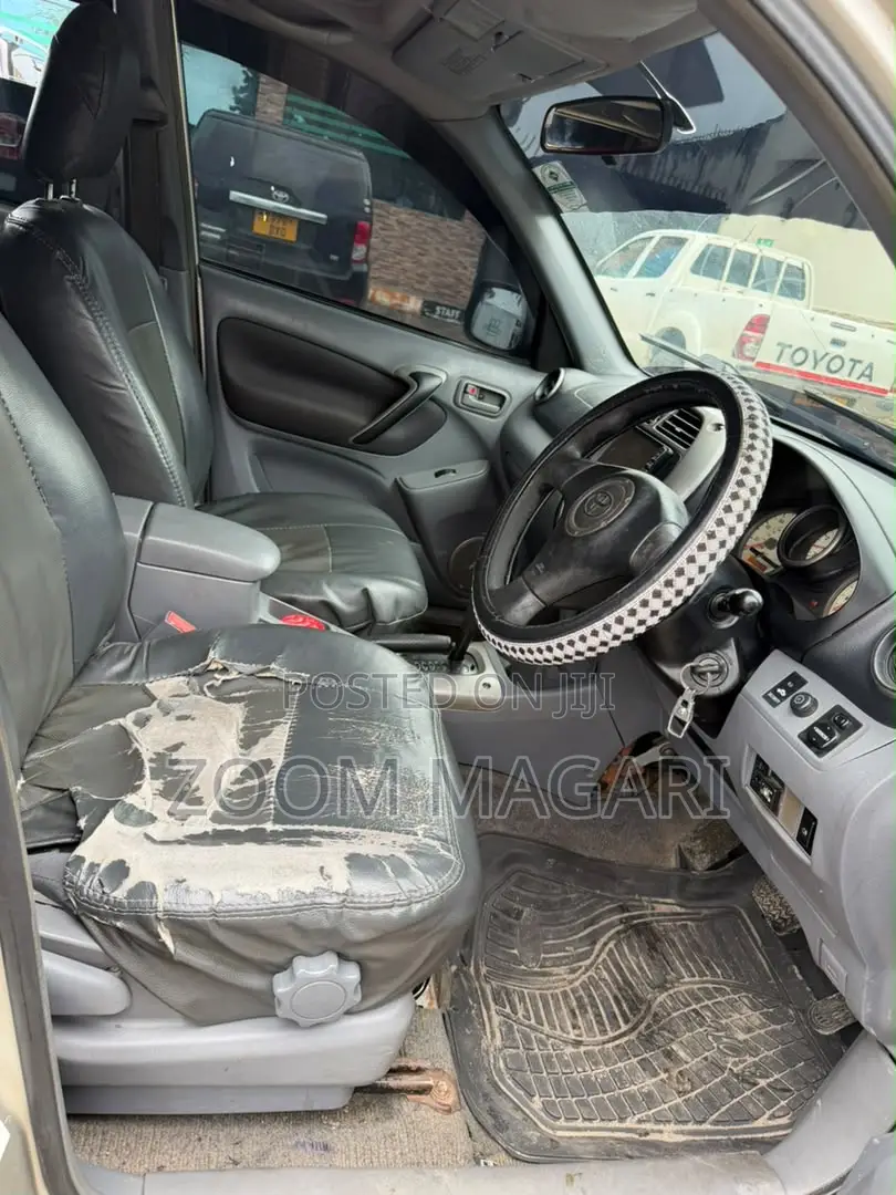 Toyota RAV4 2005 Beige