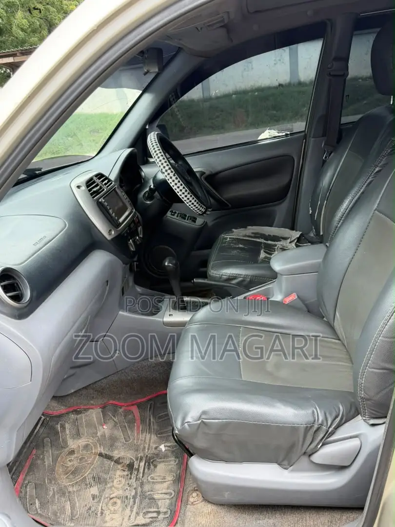 Toyota RAV4 2005 Beige