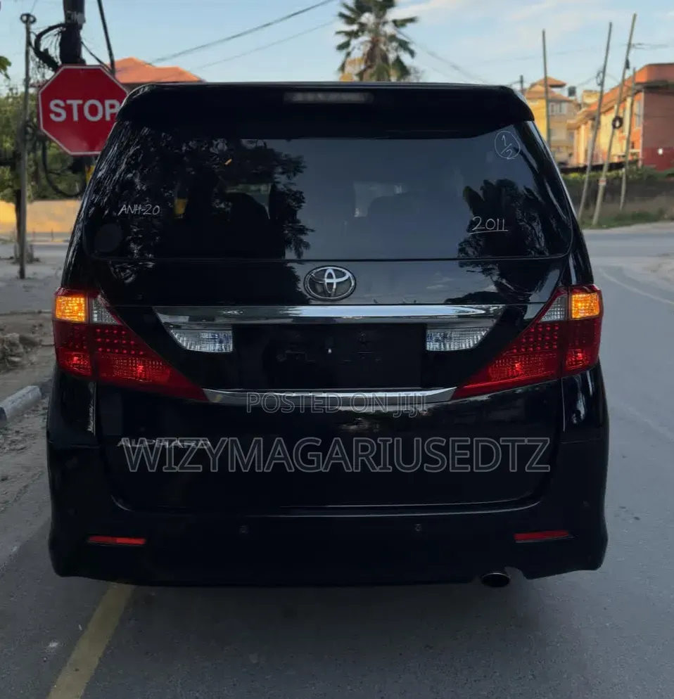 Toyota Alphard 2011 Grey