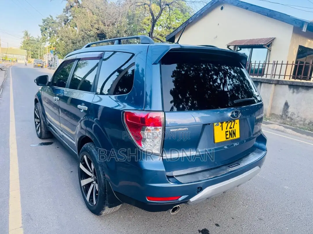 Subaru Forester 2011 Blue