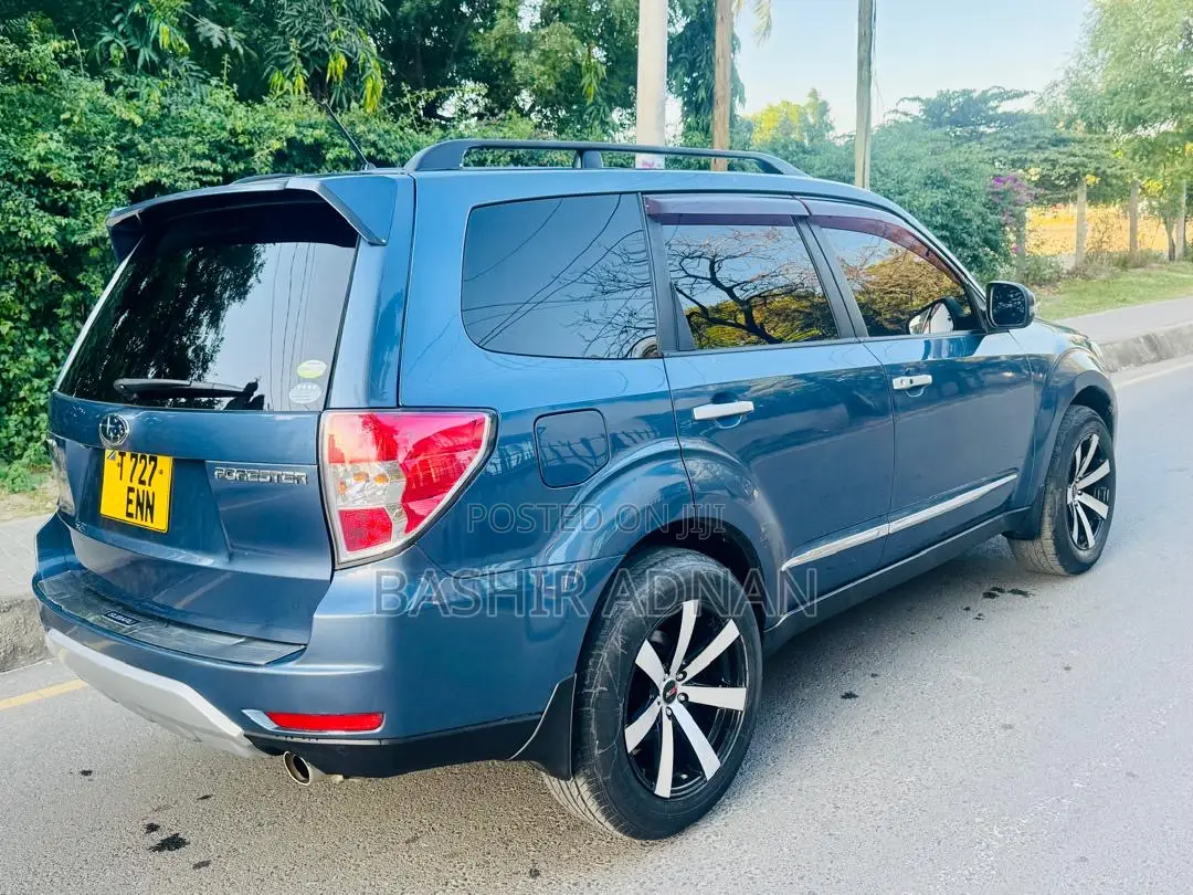 Subaru Forester 2011 Blue