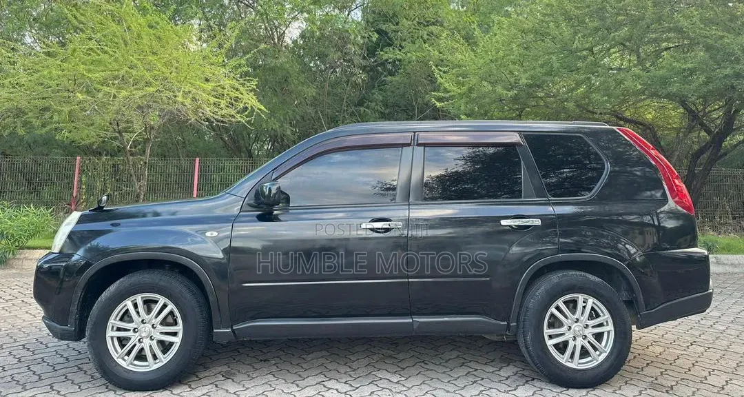 Nissan X-Trail 2010 Black
