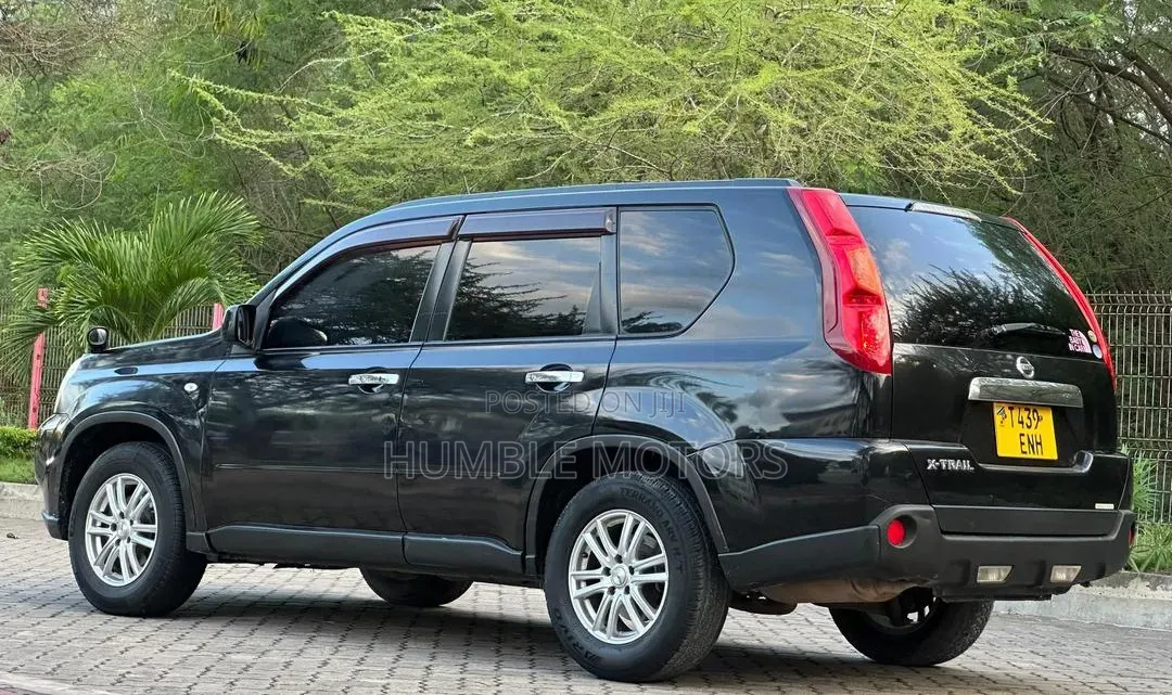 Nissan X-Trail 2010 Black