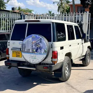 Toyota Land Cruiser 2018 White