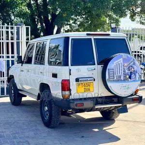 Toyota Land Cruiser 2018 White
