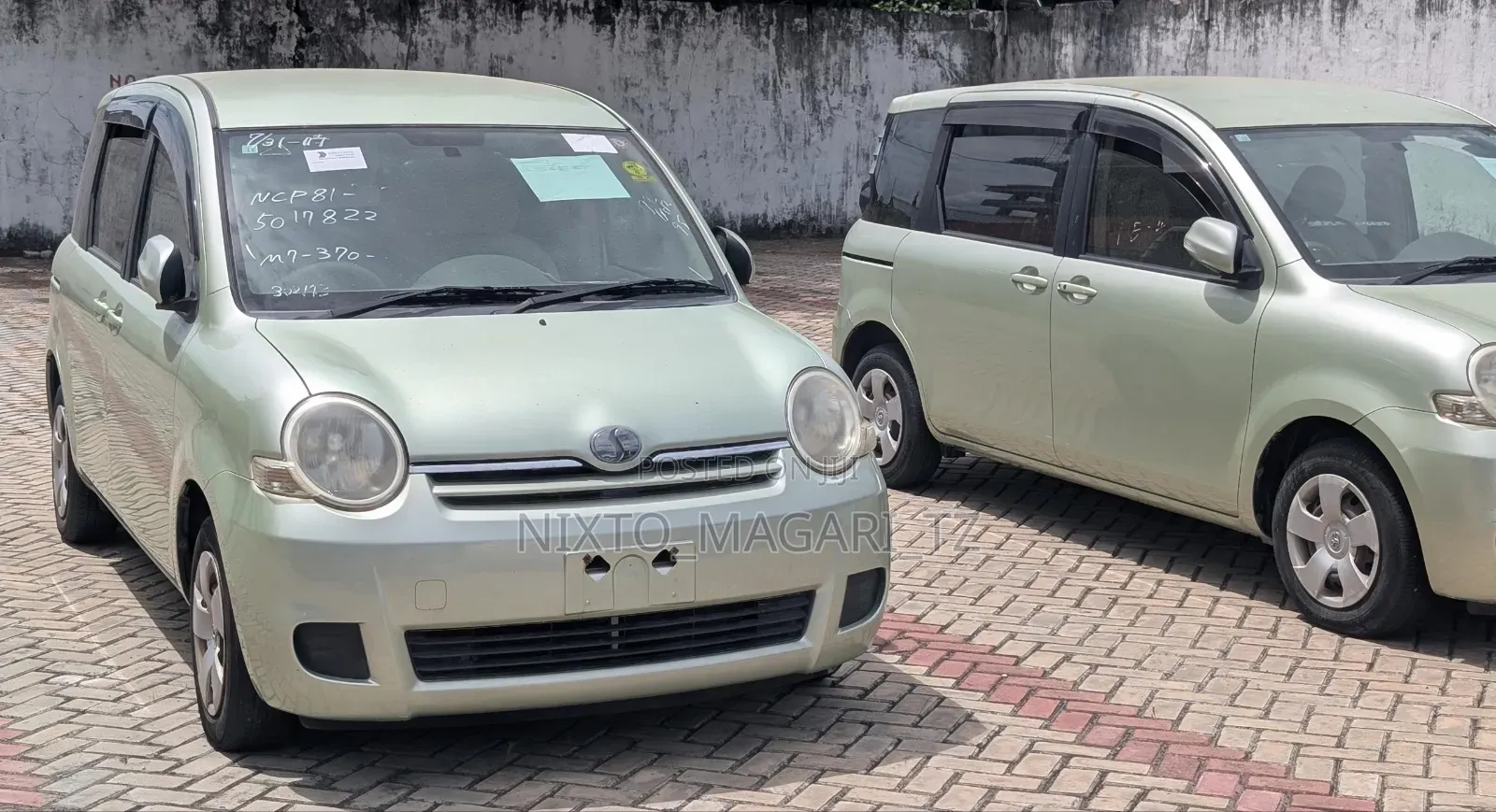Toyota Sienta 2004 Green
