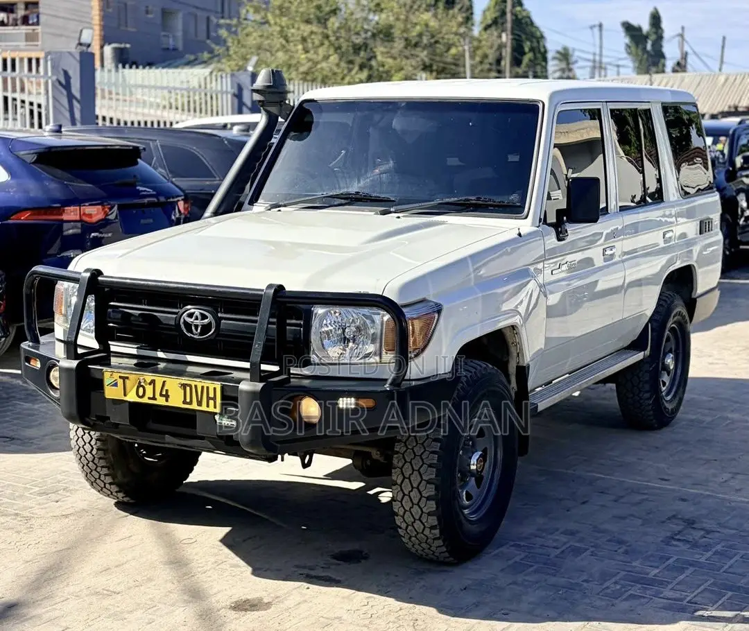 Toyota Land Cruiser 76 Series 2018 White