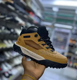 Men's Leather Shoes or Buti Za Raba Materials Brand New Timberland