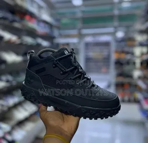 Men's Leather Shoes or Buti Za Raba Materials Brand New Timberland