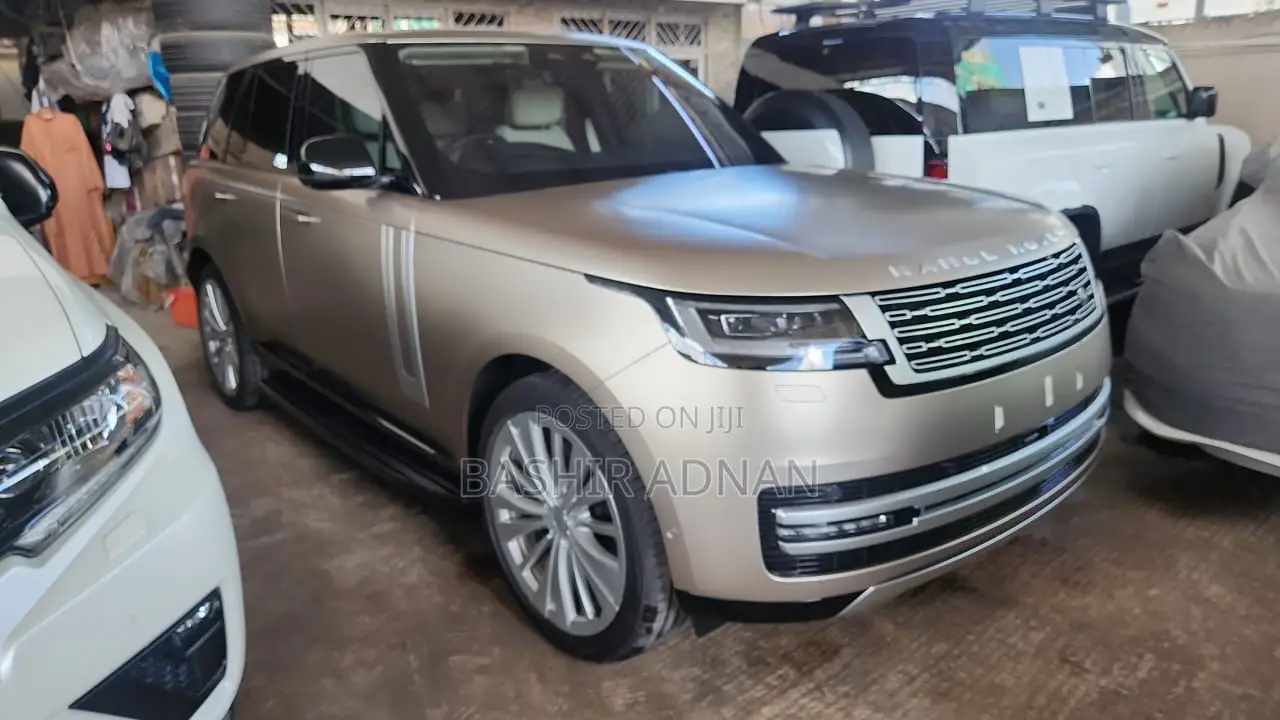 Land Rover Range Rover Vogue 2022 Gold