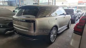 Land Rover Range Rover Vogue 2022 Gold