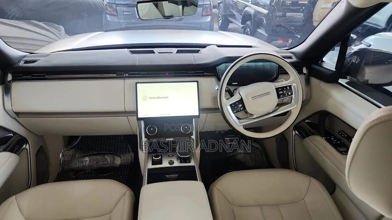 Land Rover Range Rover Vogue 2022 Gold